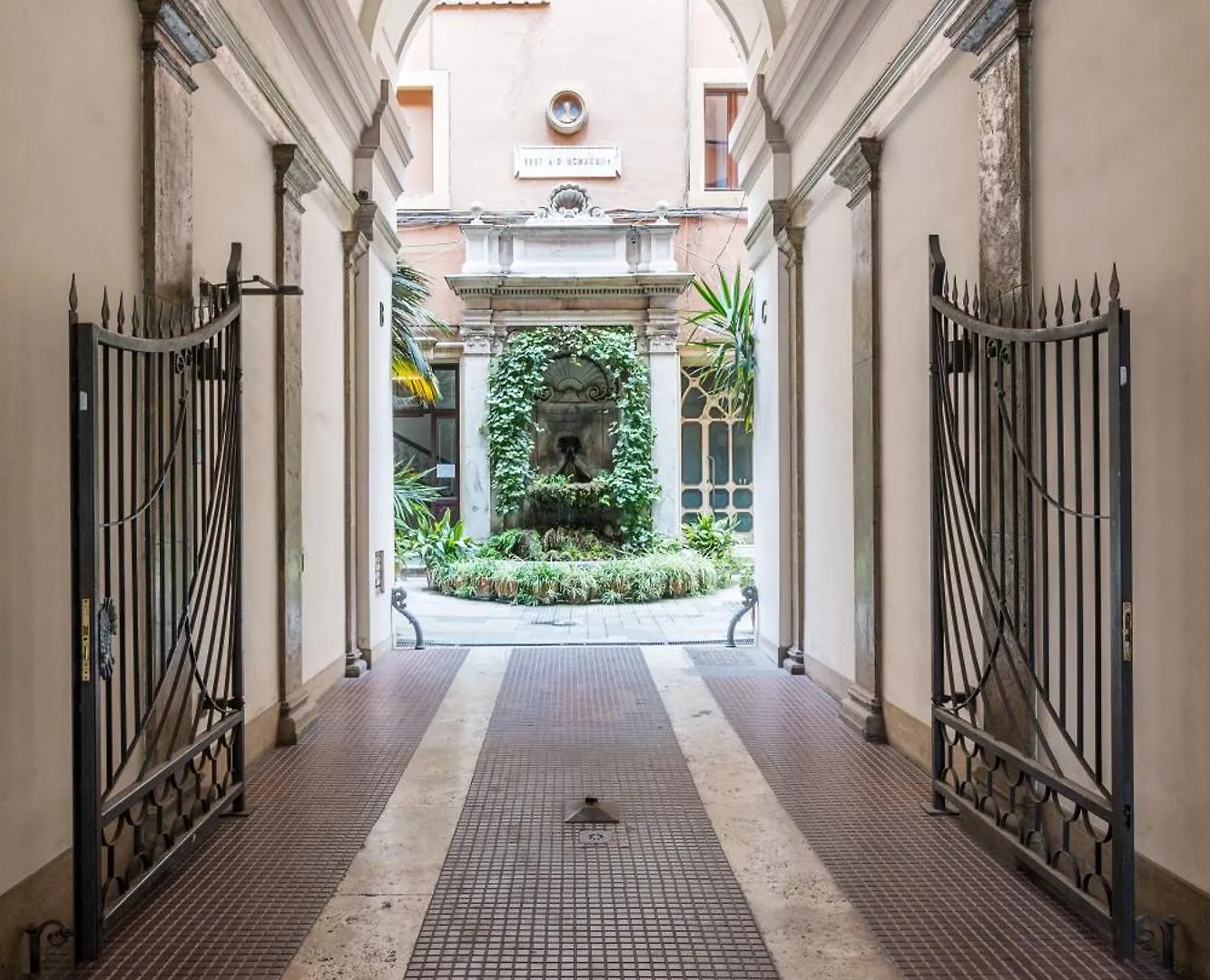 Antiqua Domus Hotel Rome