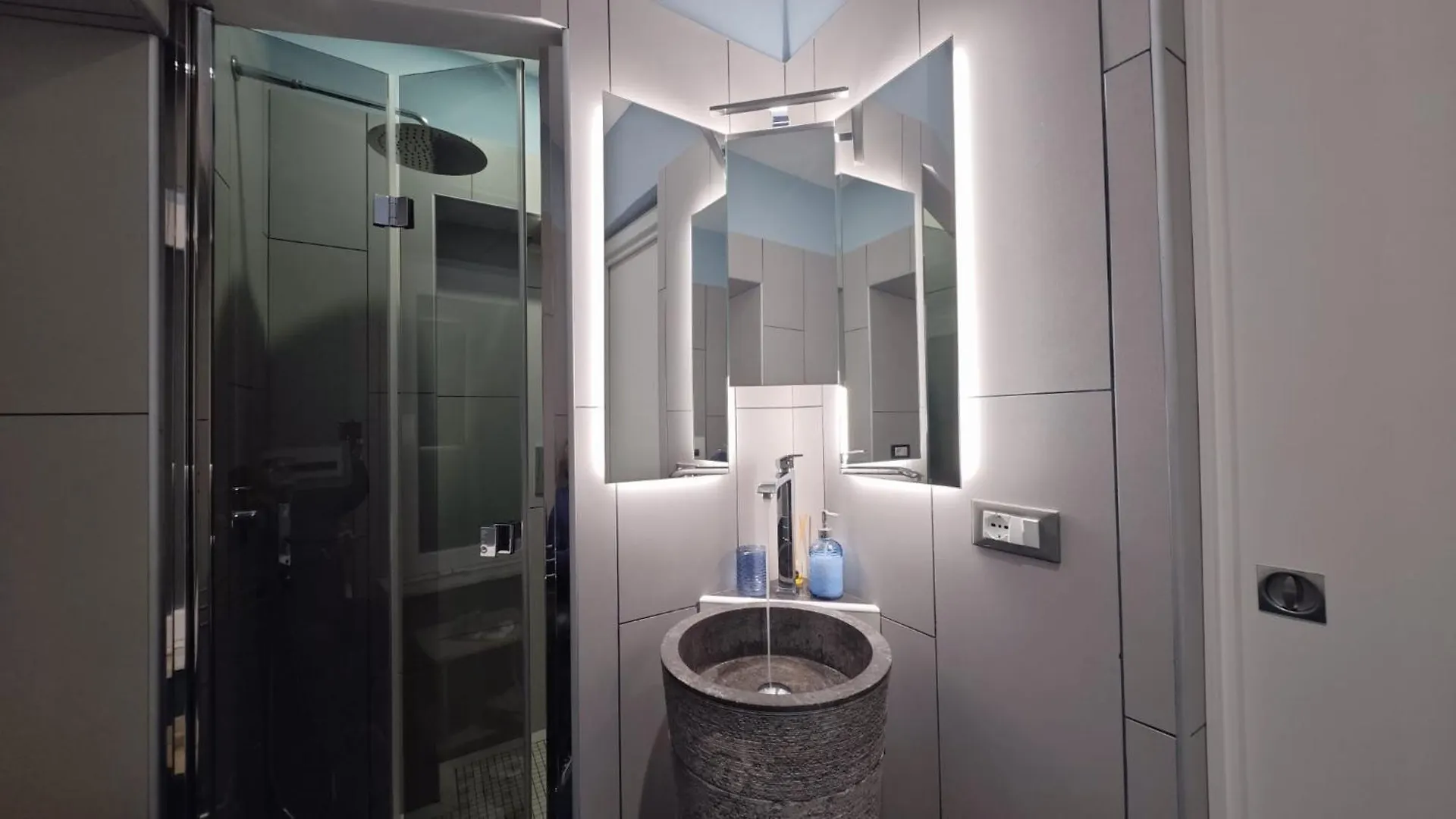 Antiqua Domus Hotel Rome 0*,